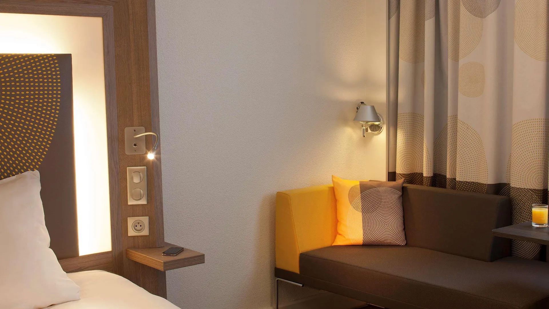 Novotel Gare De Lyon מלון 4*