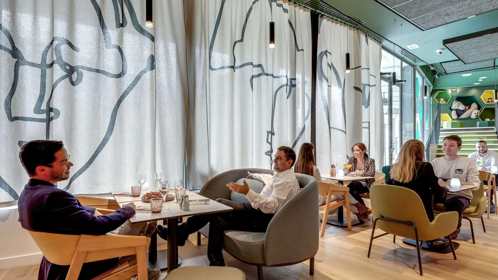 Novotel Gare De Lyon 4* פריז