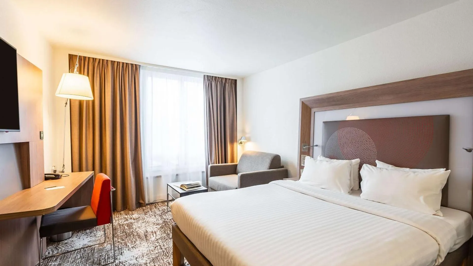 Novotel Gare De Lyon מלון 4*